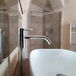 Loggia Delle Stelle בית הארחה